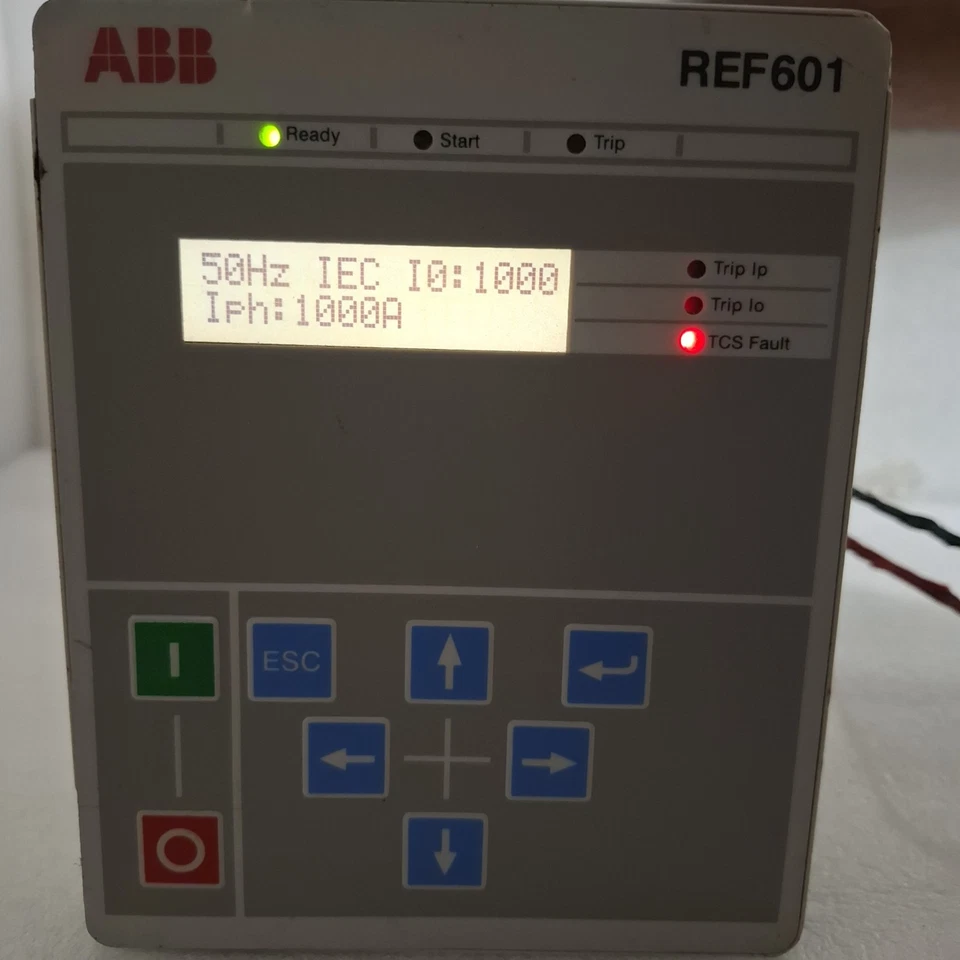 ABB REF601 Feeder Protection Relay REF601BD446NN1XG 24-240V AC/DC